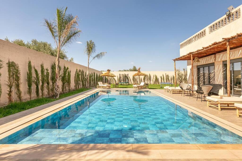 Villa Leila,Piscine , Grand Jardin, Jeux , Cuisiniere Marrakesh Bagian luar foto
